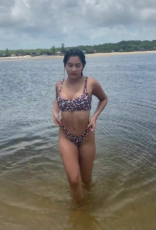 3. Breathtaking Ayarla Souza in Bikini at the Beach