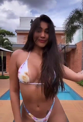 2. Sweet Ayarla Souza Shows Cleavage in Cute Bikini at the Swimming Pool