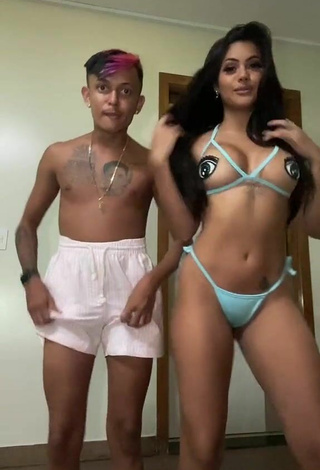 2. Cute Ayarla Souza Shows Butt
