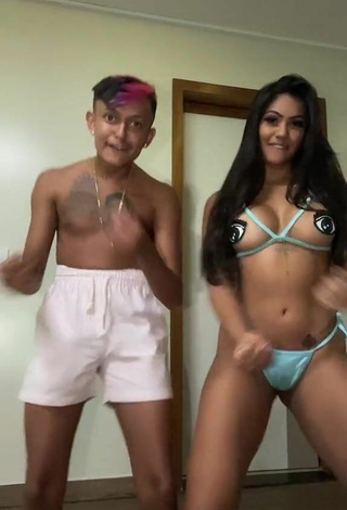 3. Cute Ayarla Souza Shows Butt