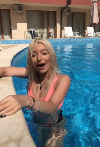 4. Hottie Barbara Milenkovic in Pink Bikini Top at the Pool