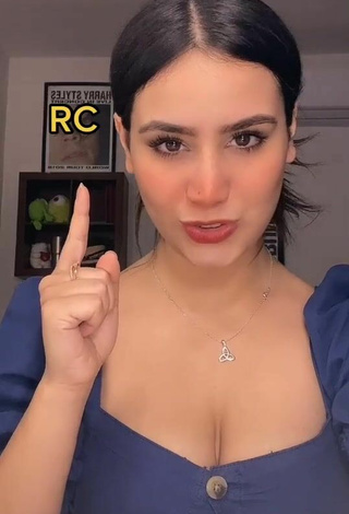 5. Sexy Barbara Nuñez Treviñ Shows Cleavage in Blue Crop Top