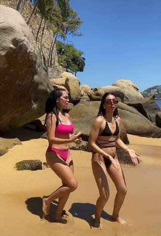 4. Sexy Kimberly Loaiza in Bikini at the Beach