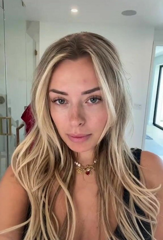 1. Sexy Corinna Kopf Shows Cleavage in Red Crop Top